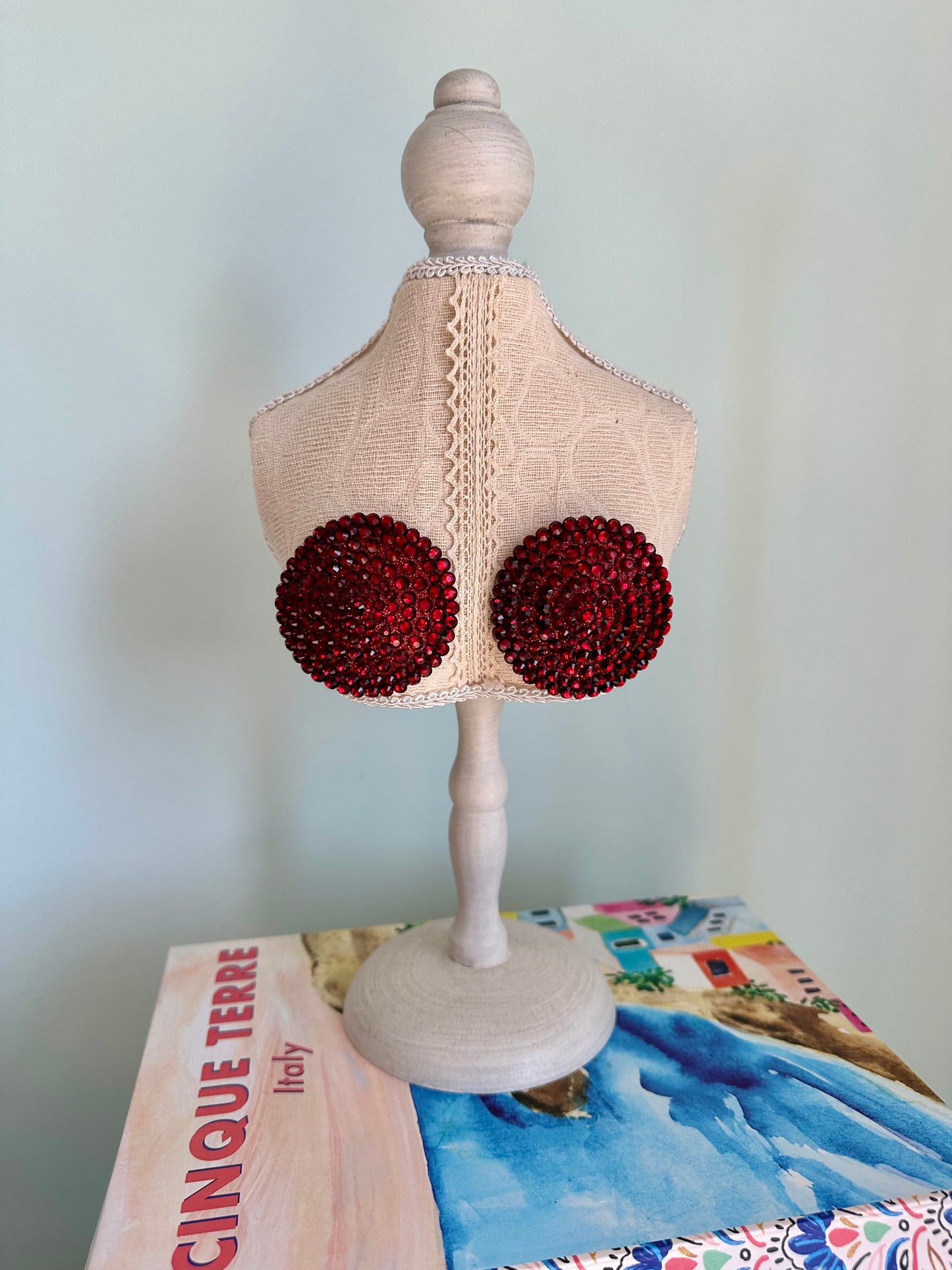 January - Garnet - 2.5”