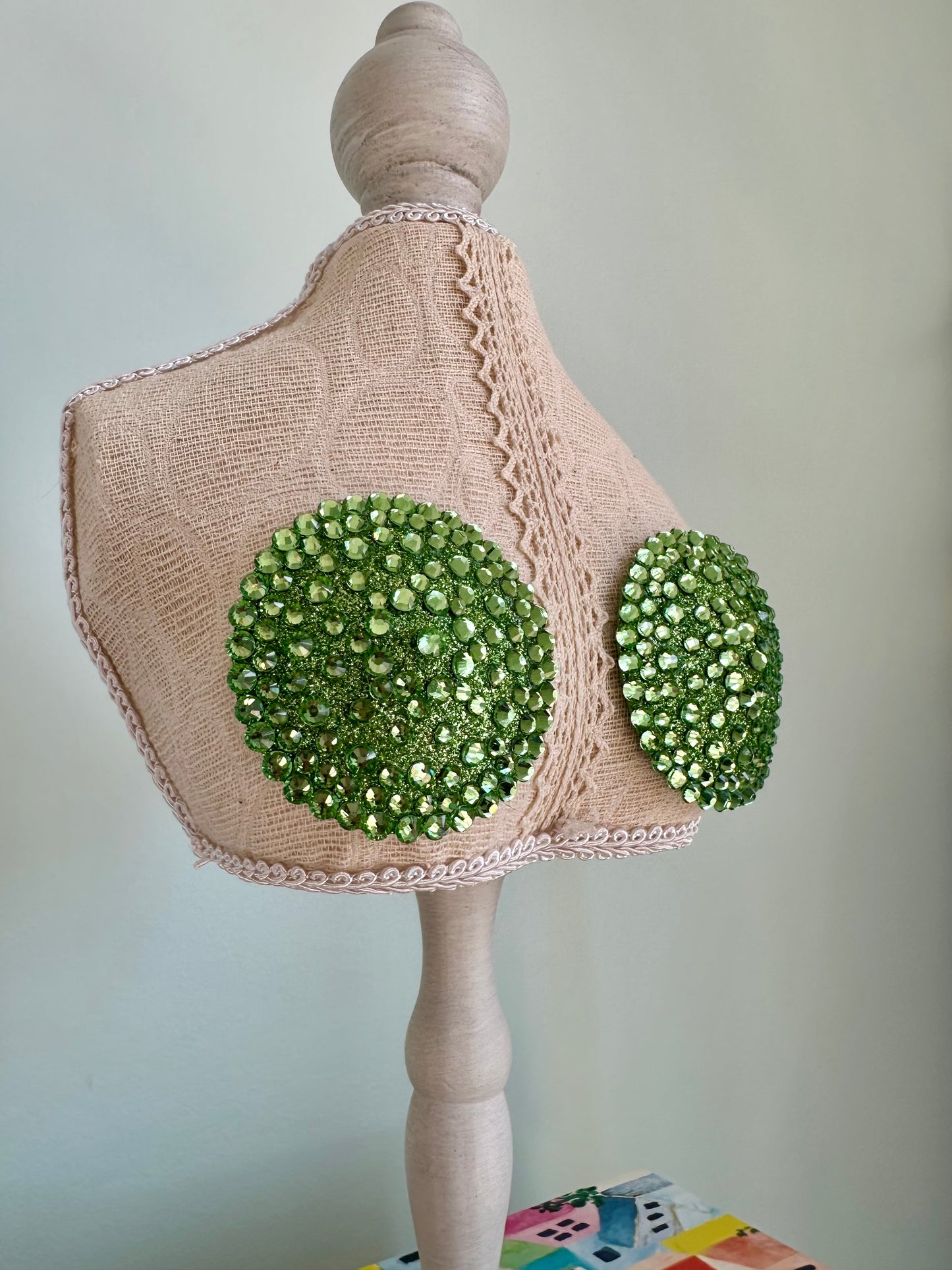 August - Peridot - 2.5”